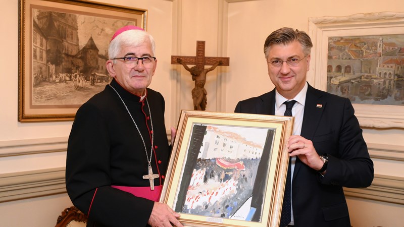 Hrvatska snažno podupire BiH u kojoj sva tri naroda trebaju biti ravnopravna